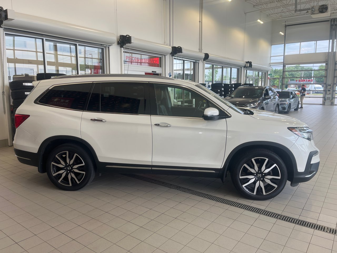 2019 Honda Pilot Touring 7-Passenger-3