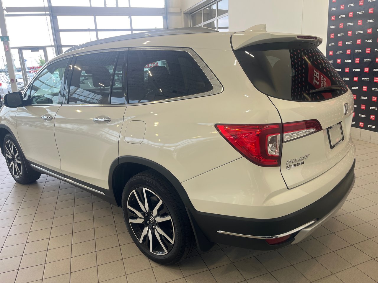 2019 Honda Pilot Touring 7-Passenger-6