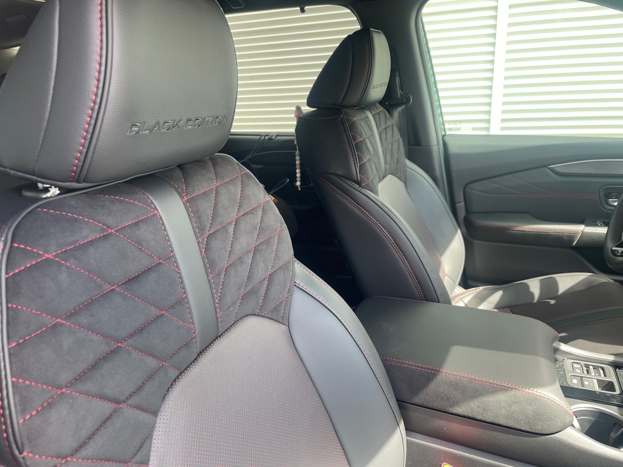 2026 Honda Pilot BLACK EDITION-9