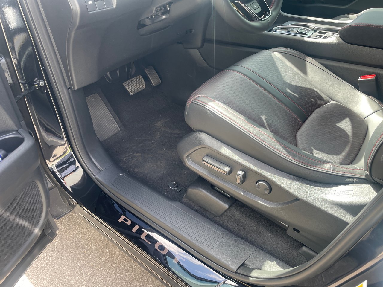 2026 Honda Pilot BLACK EDITION-10