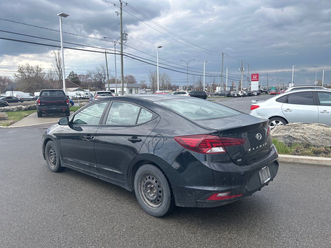 Hyundai Elantra Essential 2019-2
