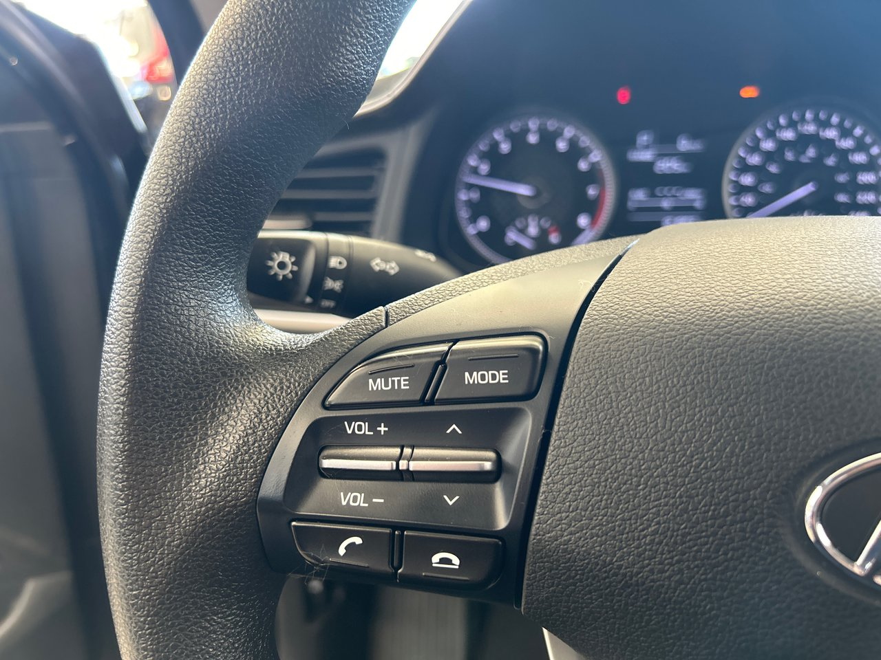 Hyundai Elantra Essential 2019-21