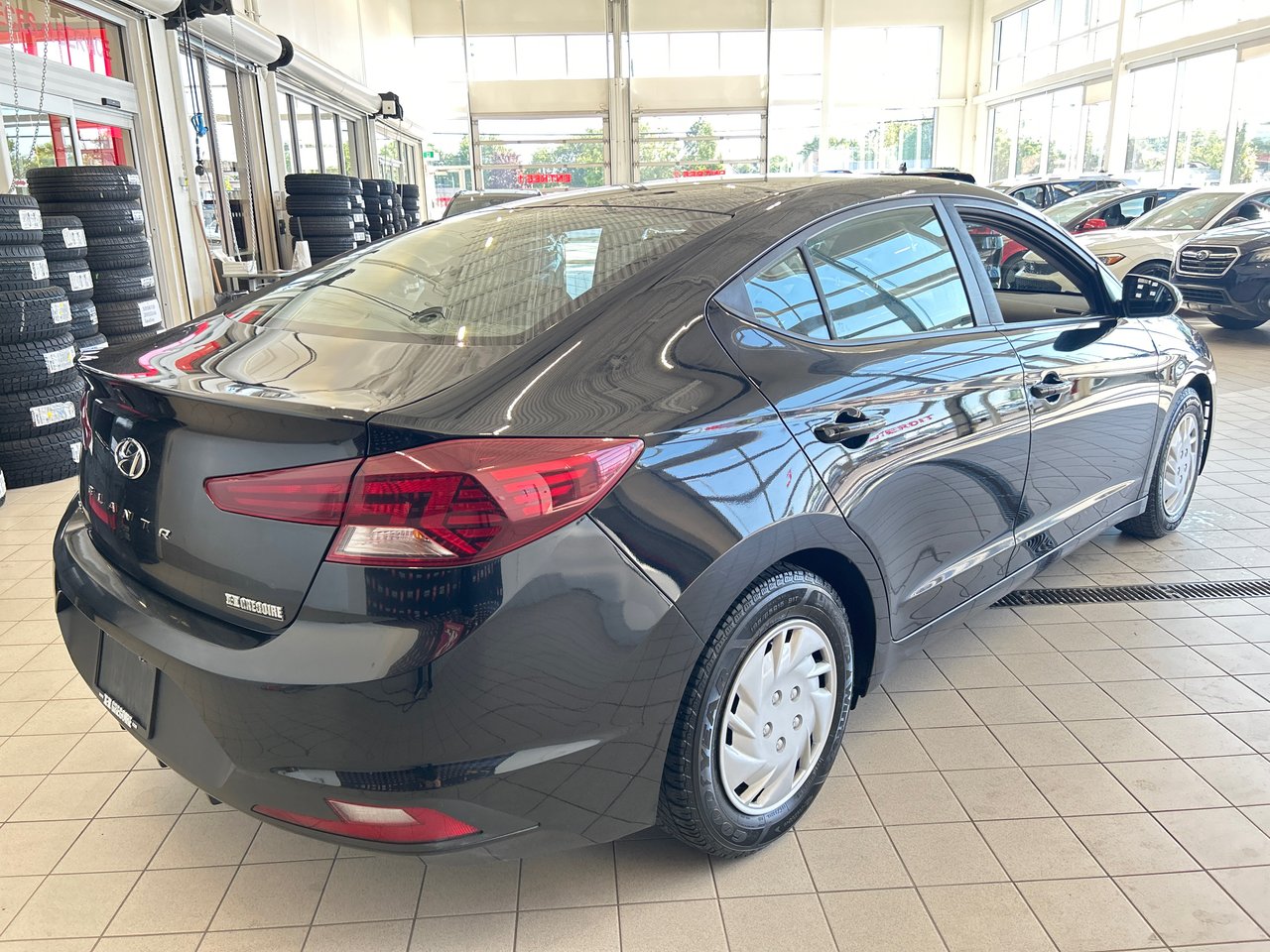 Hyundai Elantra Essential 2019-5