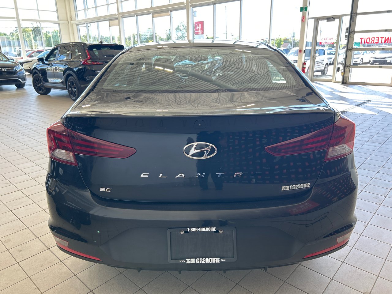 Hyundai Elantra Essential 2019-6