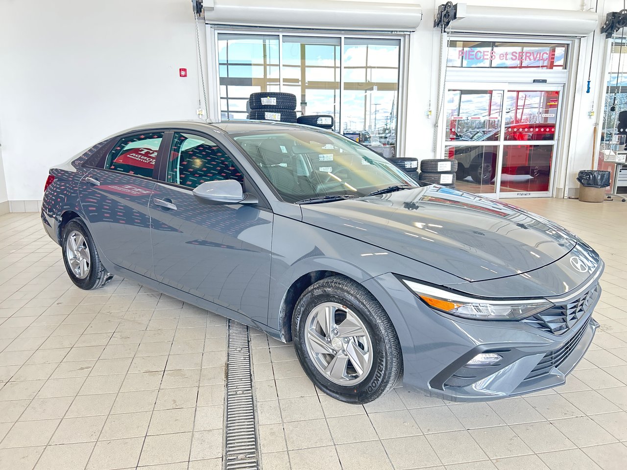 2025 Hyundai Elantra Essential-3