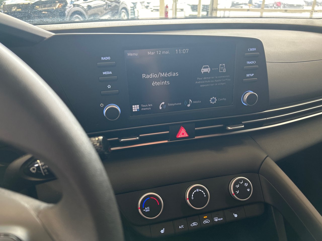 2025 Hyundai Elantra Essential-19