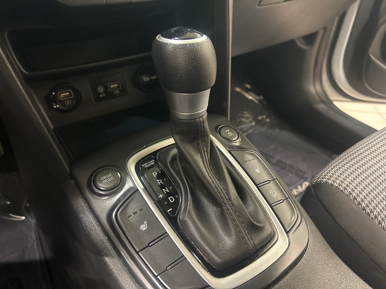 2021 Hyundai Kona Essential-17