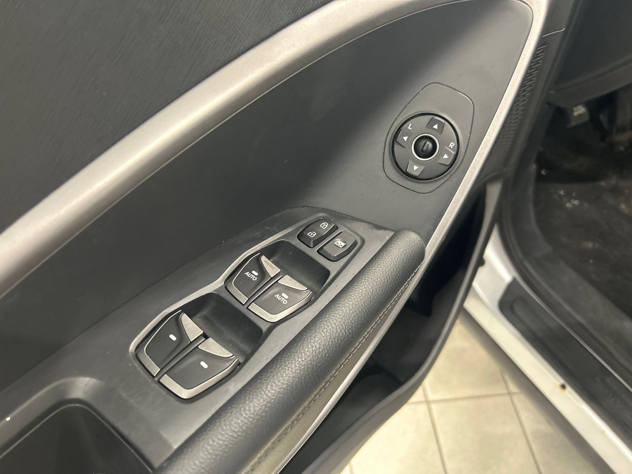 2016 Hyundai Santa Fe Sport Premium-16