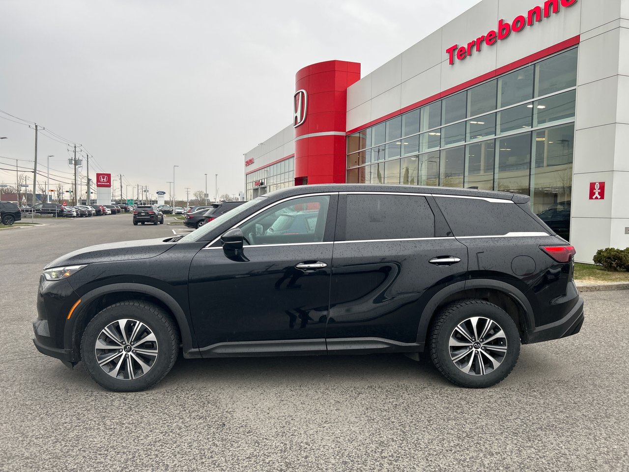 Infiniti QX60 PURE 2023-1