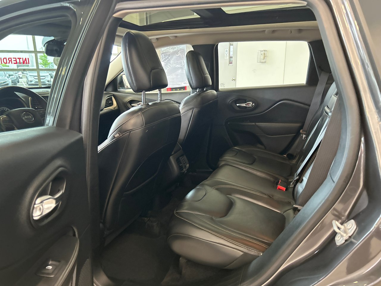 2017 Jeep Cherokee Limited-8