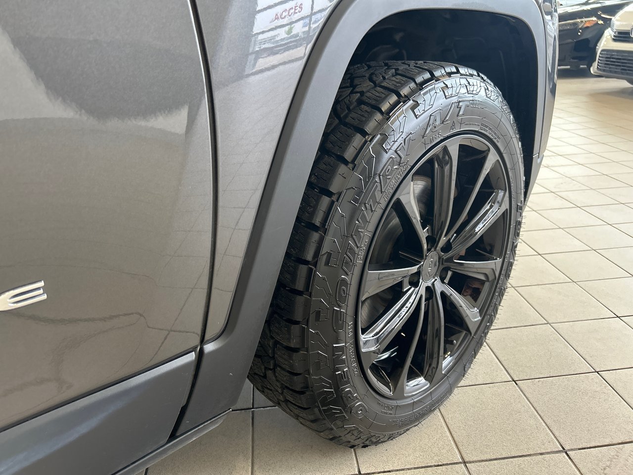 2017 Jeep Cherokee Limited-15