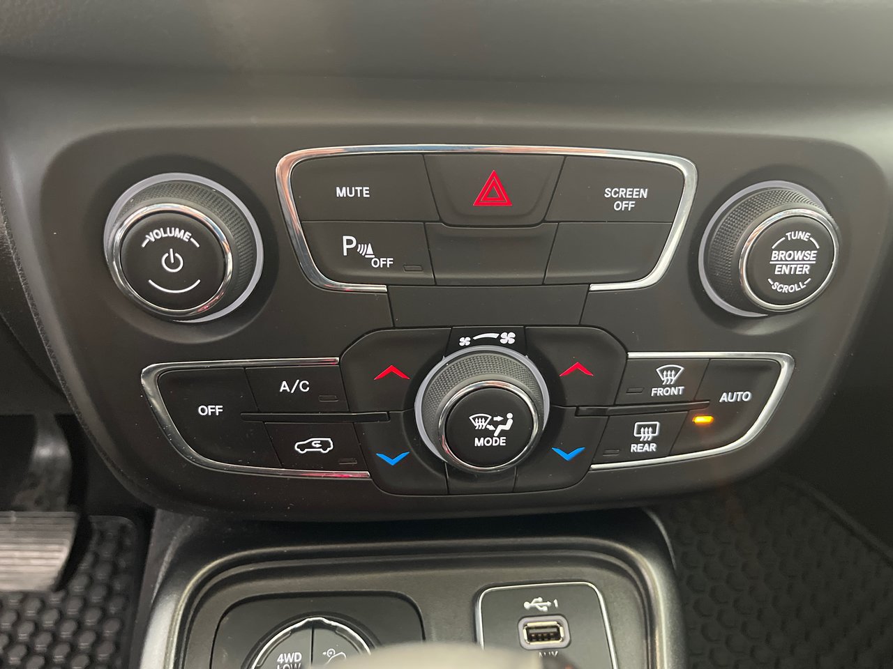 2019 Jeep Compass Trailhawk-19