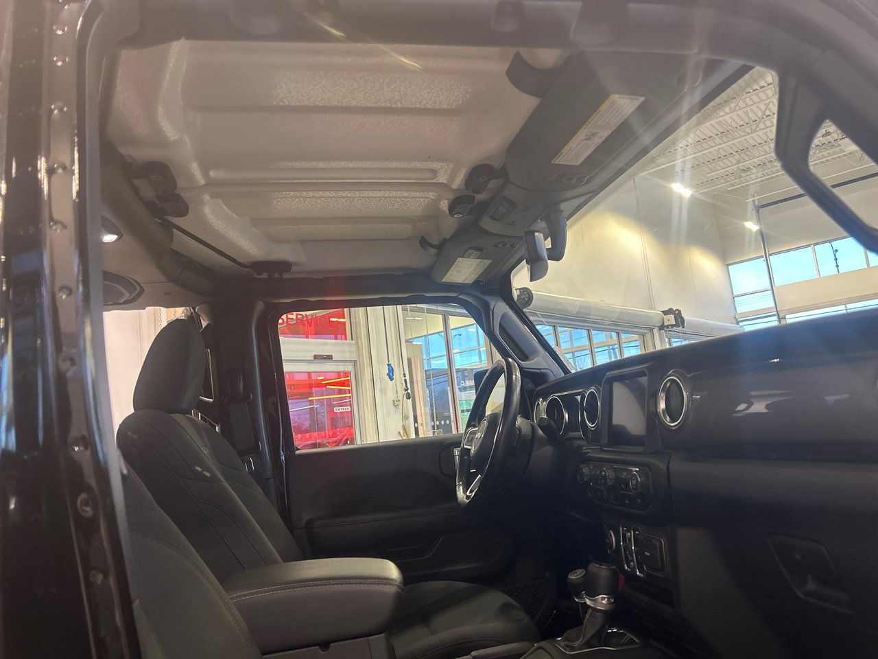 2021 Jeep Wrangler Unlimited Sahara-27