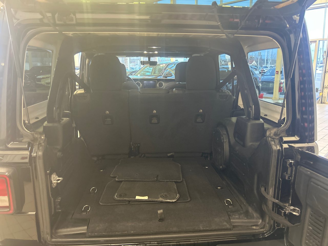 2021 Jeep Wrangler Unlimited Sahara-9