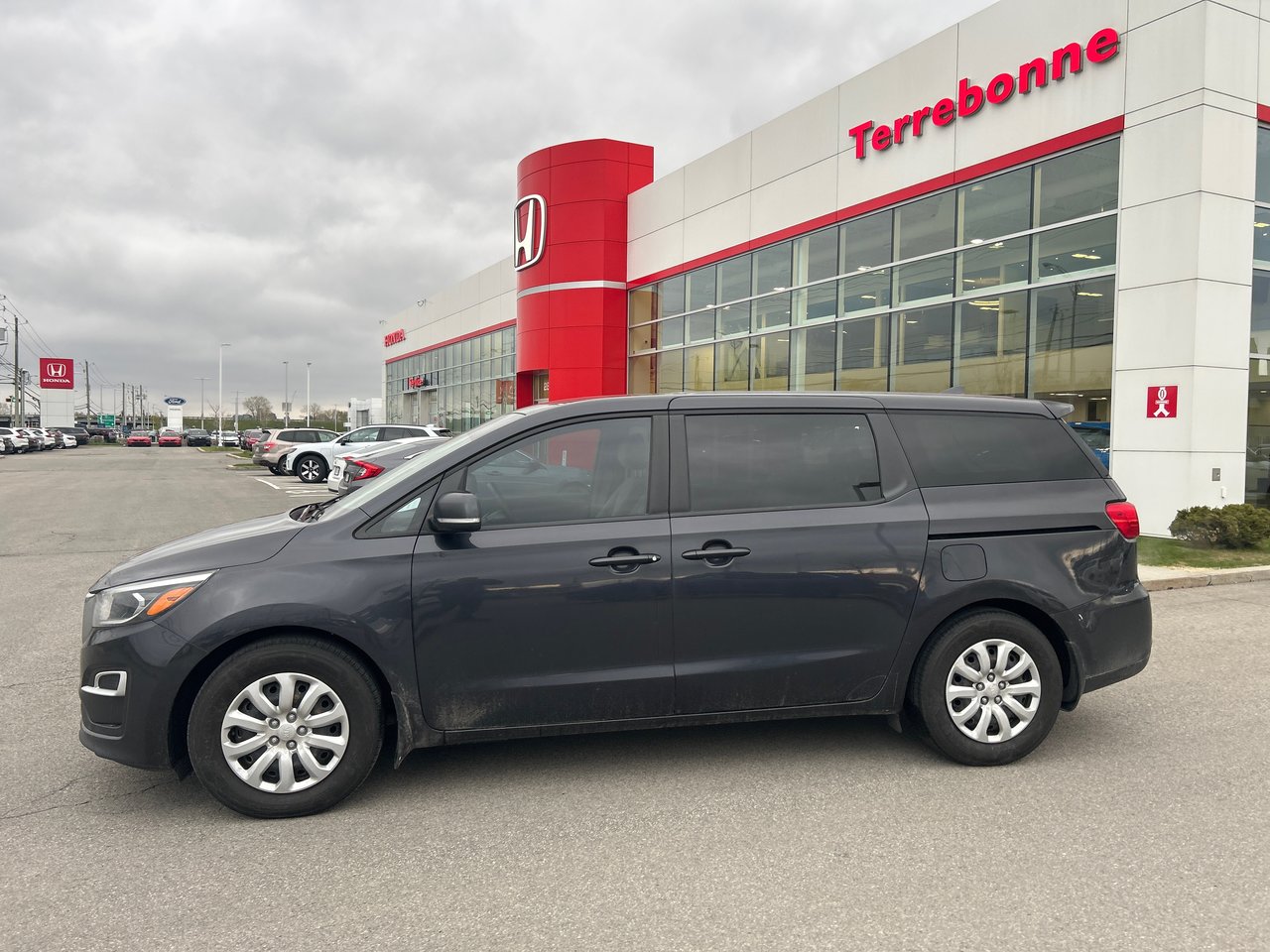 2019 Kia Sedona L-1