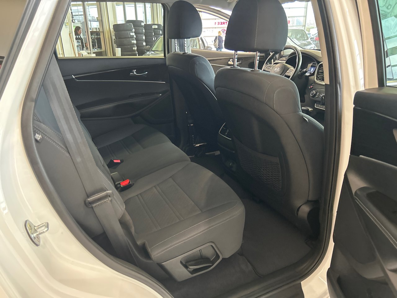 Kia Sorento LX 2019-8