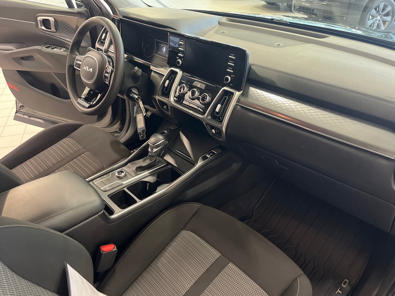 Kia Sorento LX+ 2023-13
