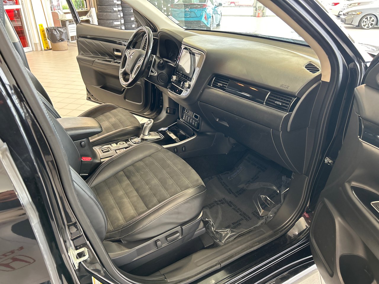 2020 Mitsubishi Outlander PHEV SE-14