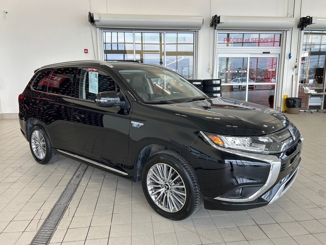 2020 Mitsubishi Outlander PHEV SE-3