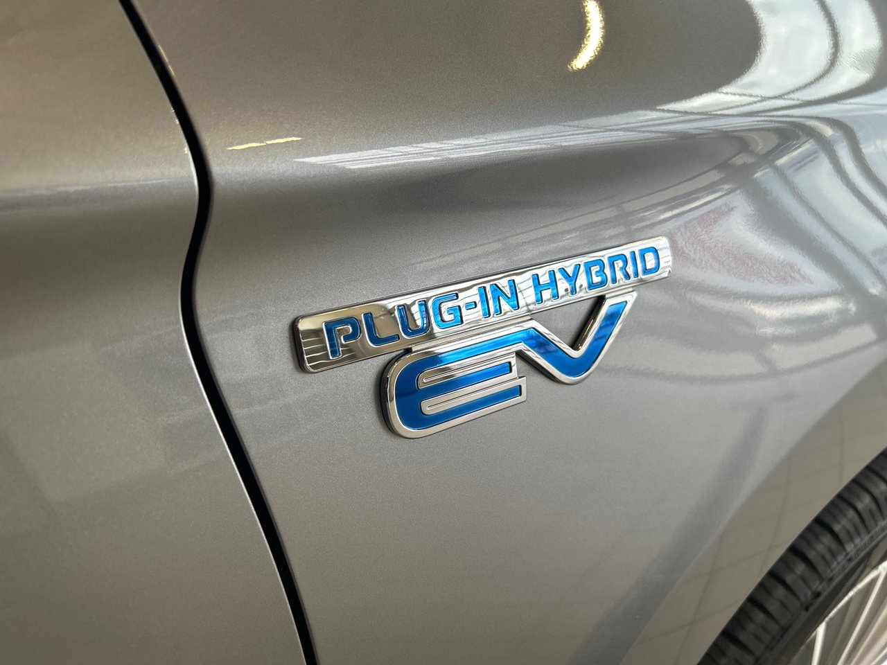 Mitsubishi Outlander PHEV LE 2022-13