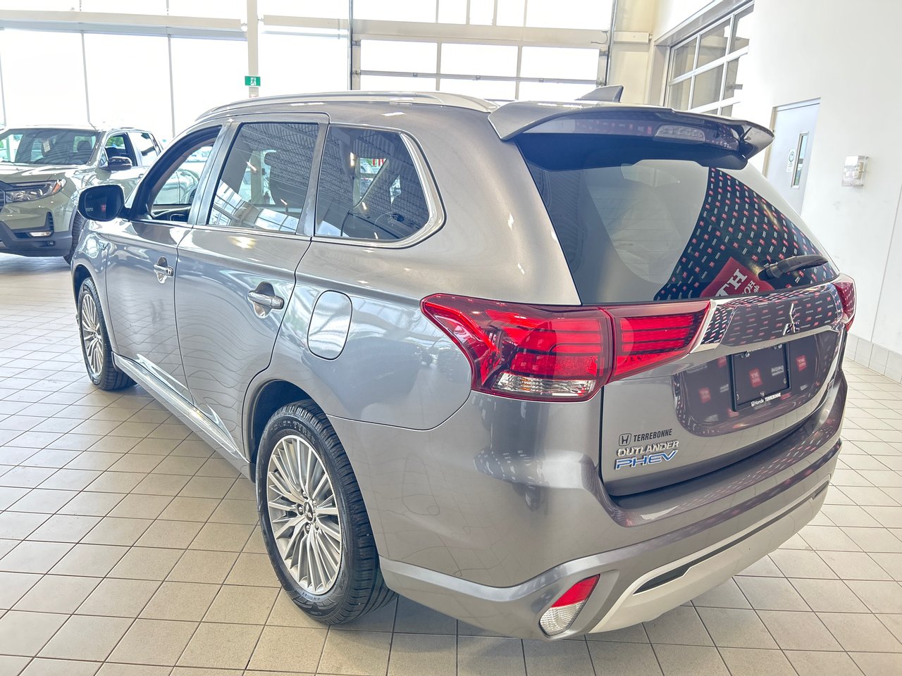 Mitsubishi Outlander PHEV LE 2022-7