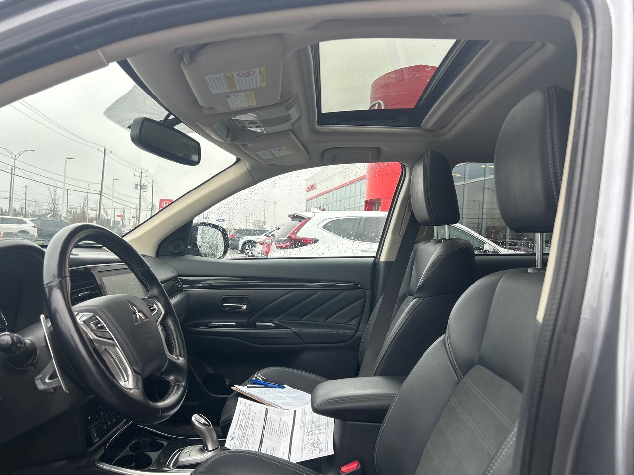 2022 Mitsubishi Outlander PHEV LE-6
