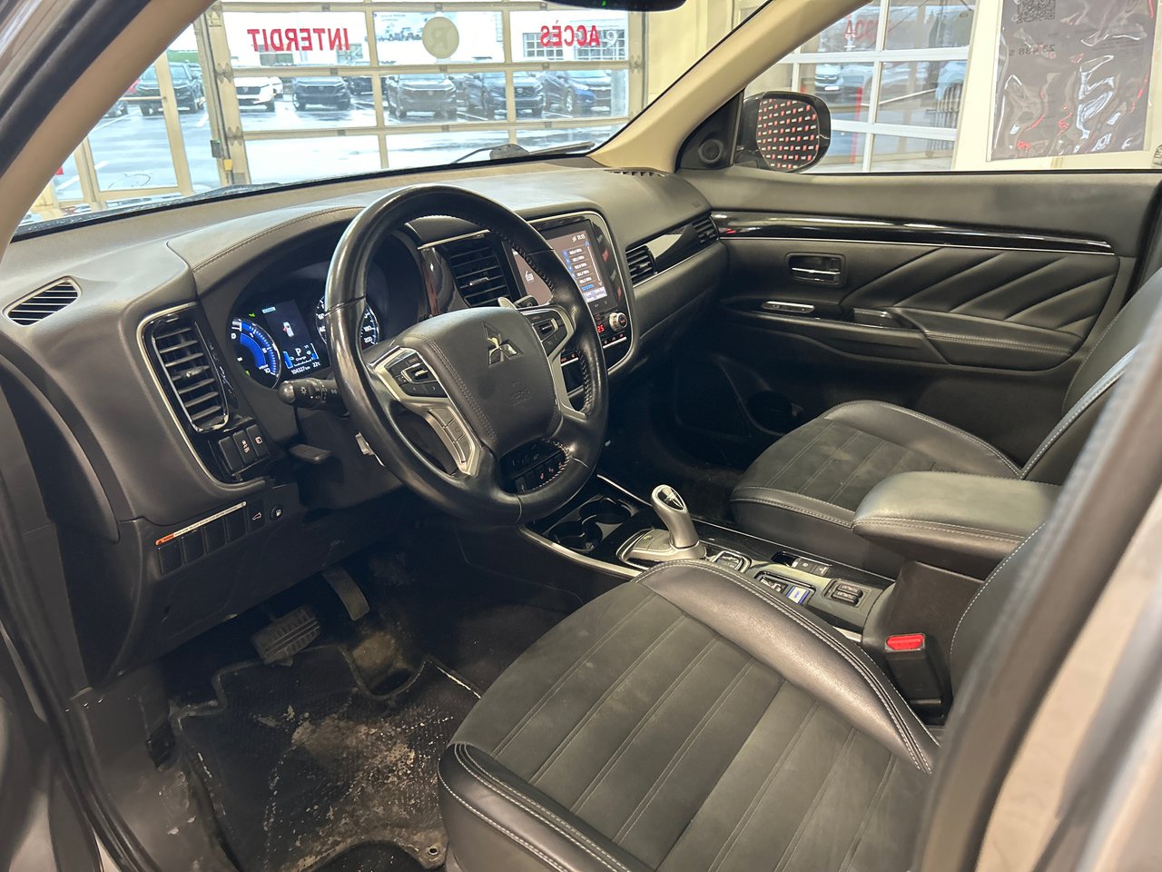2022 Mitsubishi Outlander PHEV LE-8