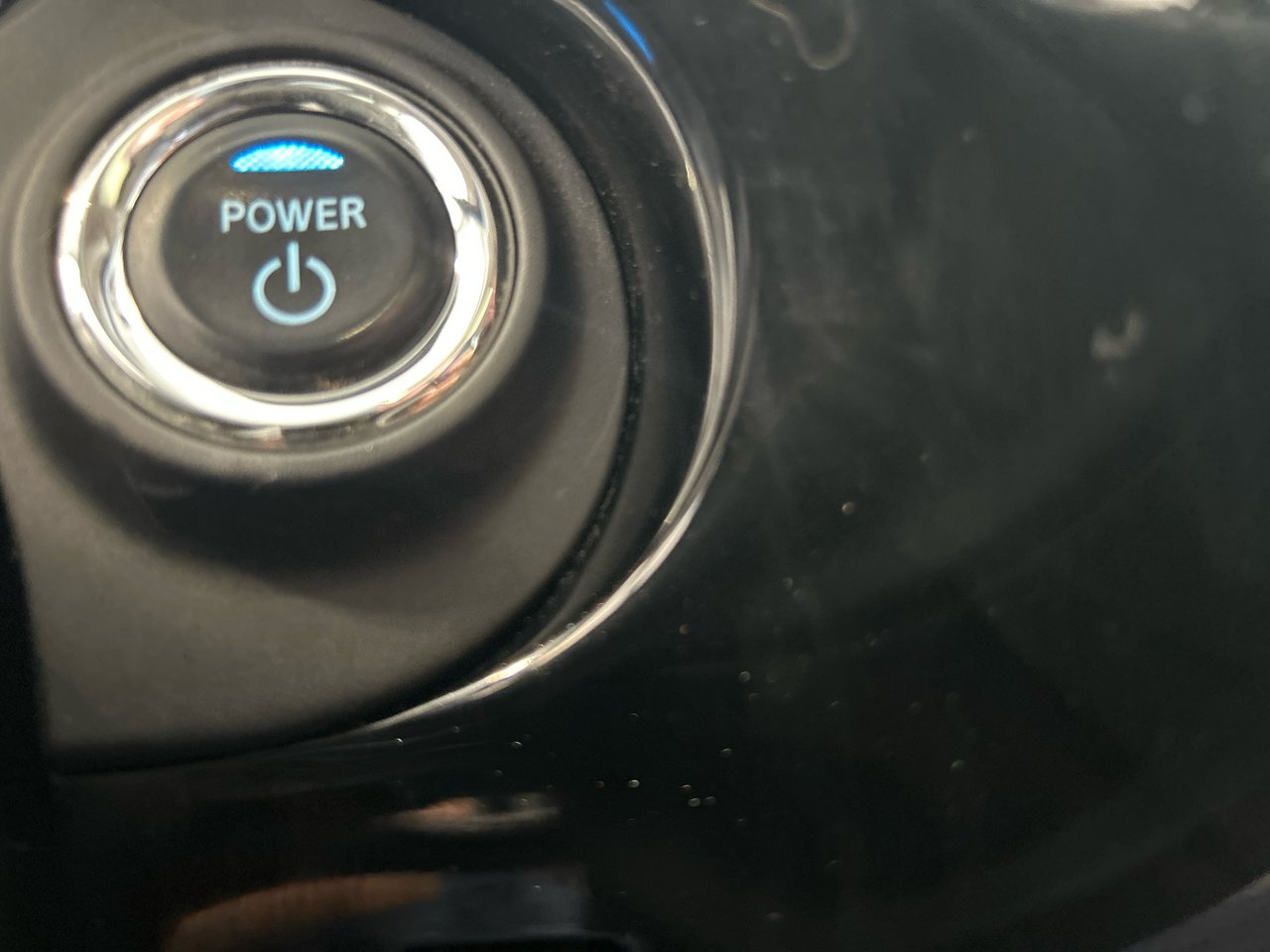 Mitsubishi Outlander PHEV LE 2022-28