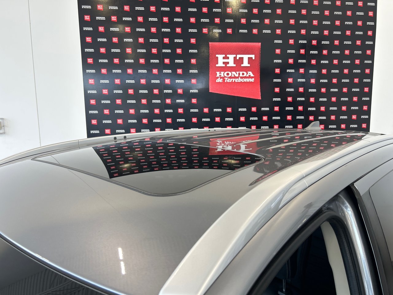 Mitsubishi Outlander PHEV LE 2022-17