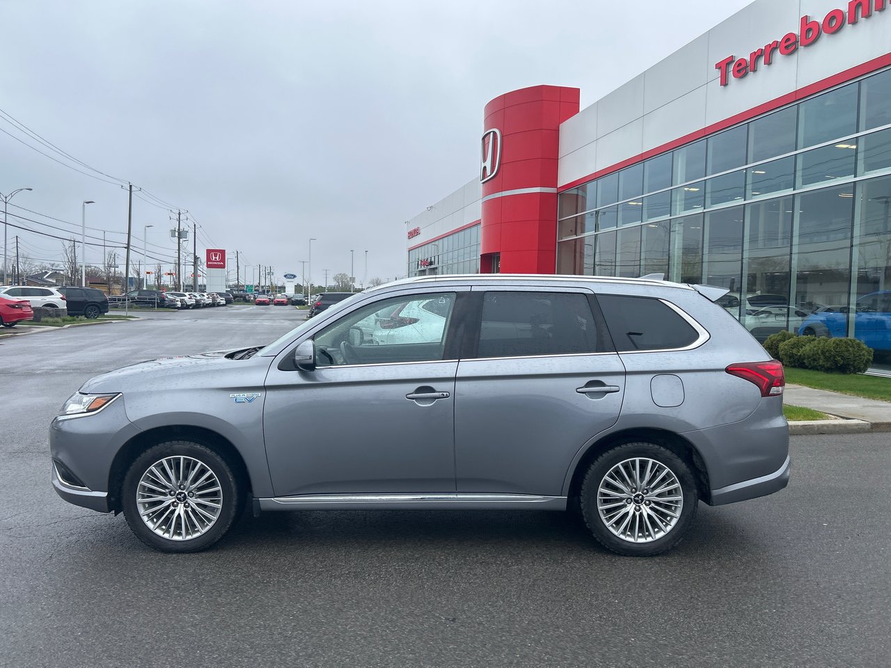 2022 Mitsubishi Outlander PHEV LE-0