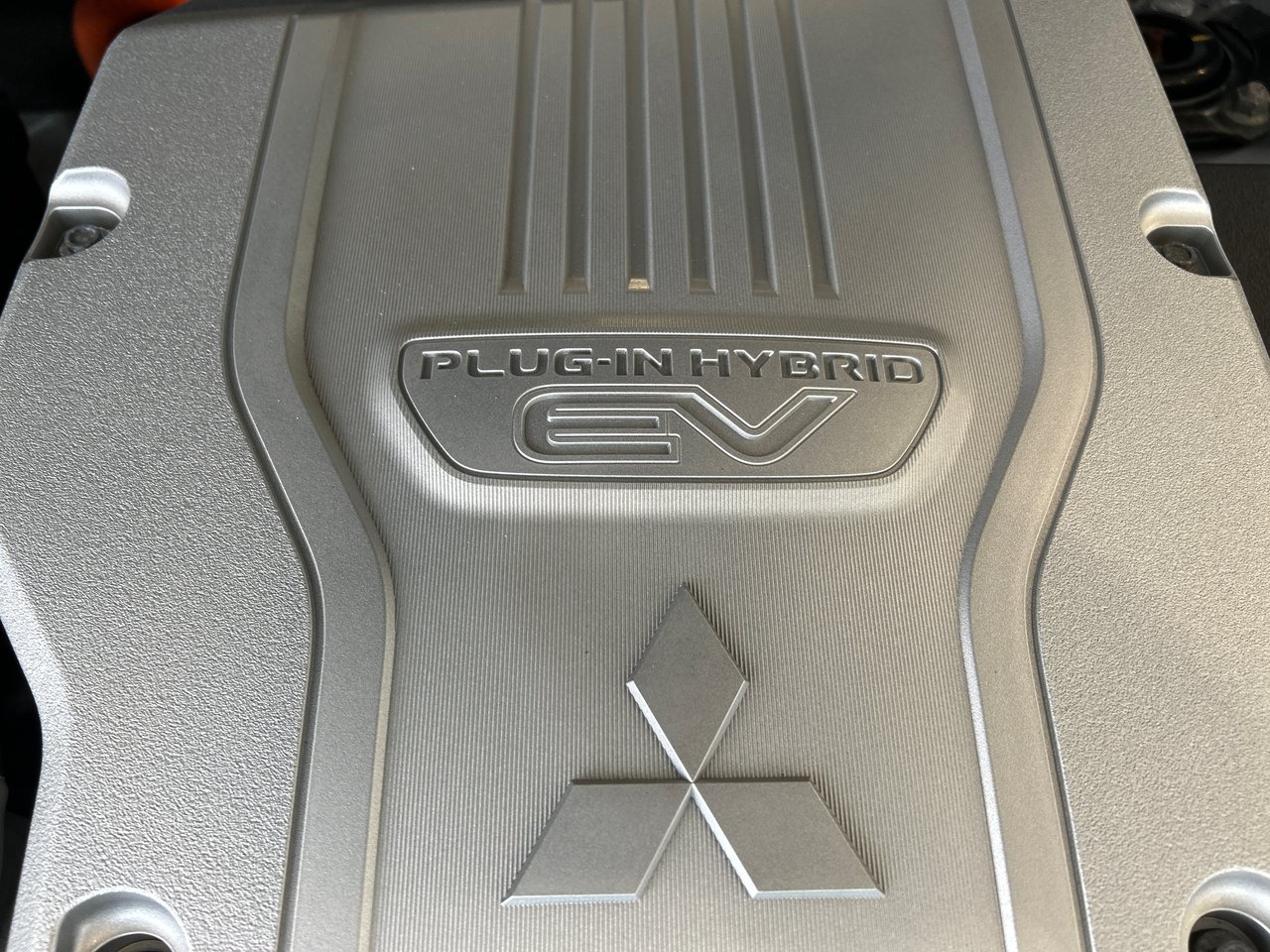 Mitsubishi Outlander PHEV LE 2022-15