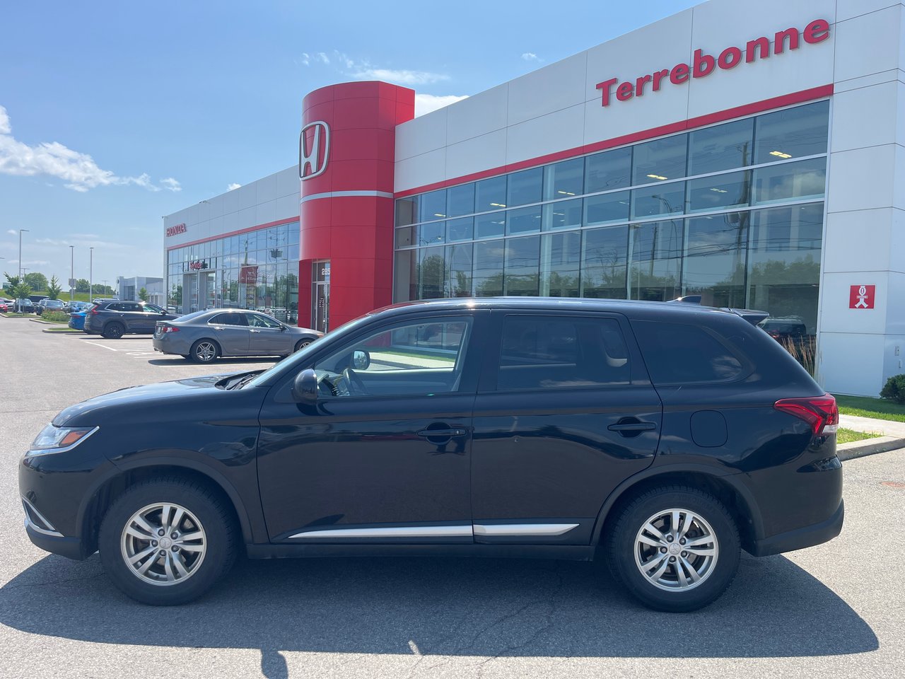 2018 Mitsubishi Outlander ES-10