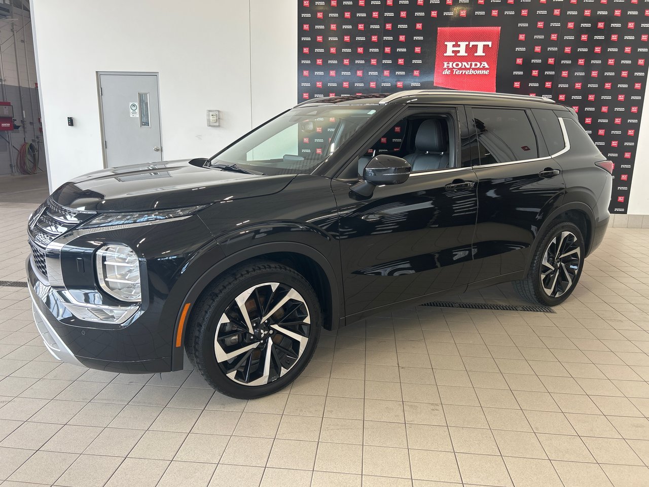Mitsubishi Outlander GT 2023-1