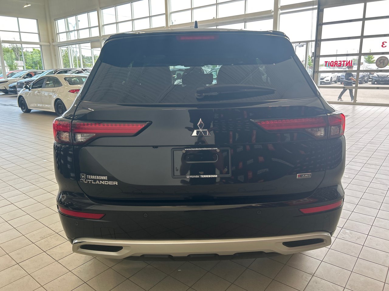 Mitsubishi Outlander GT 2023-6