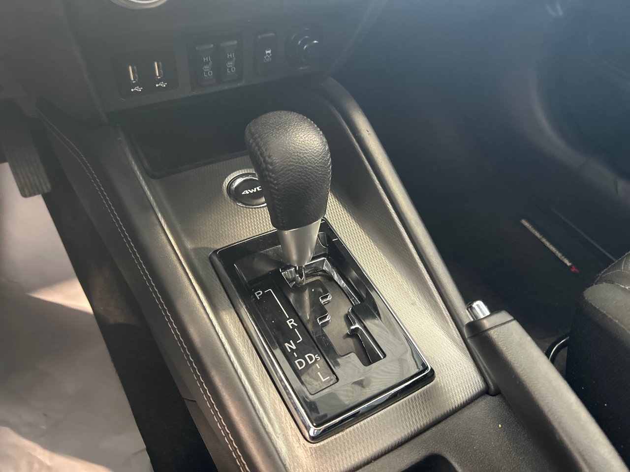 Mitsubishi RVR SE 2022-17