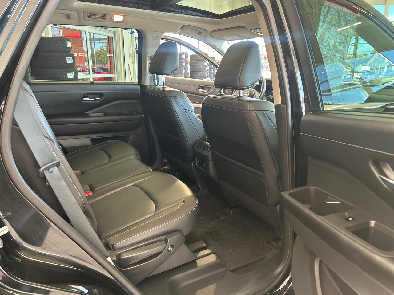 Nissan Pathfinder SL 2022-13