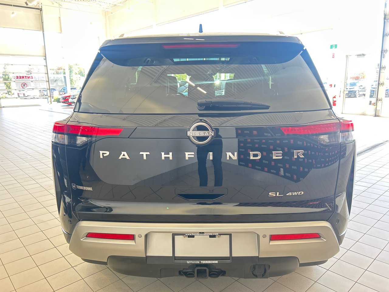 Nissan Pathfinder SL 2022-7