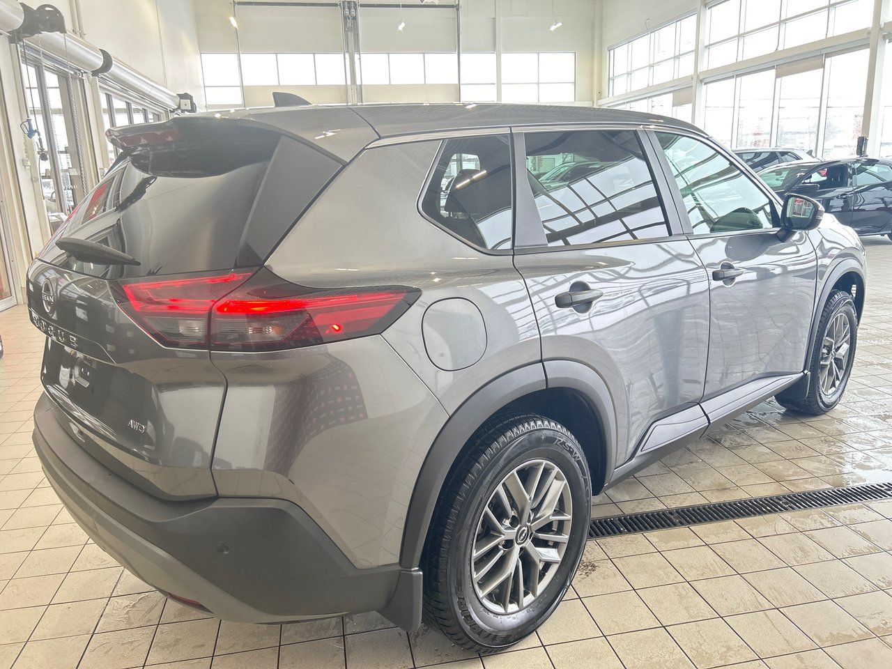 Nissan Rogue S 2022-5