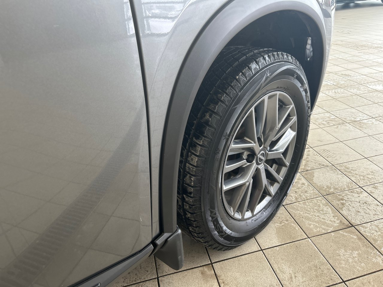 Nissan Rogue S 2022-15