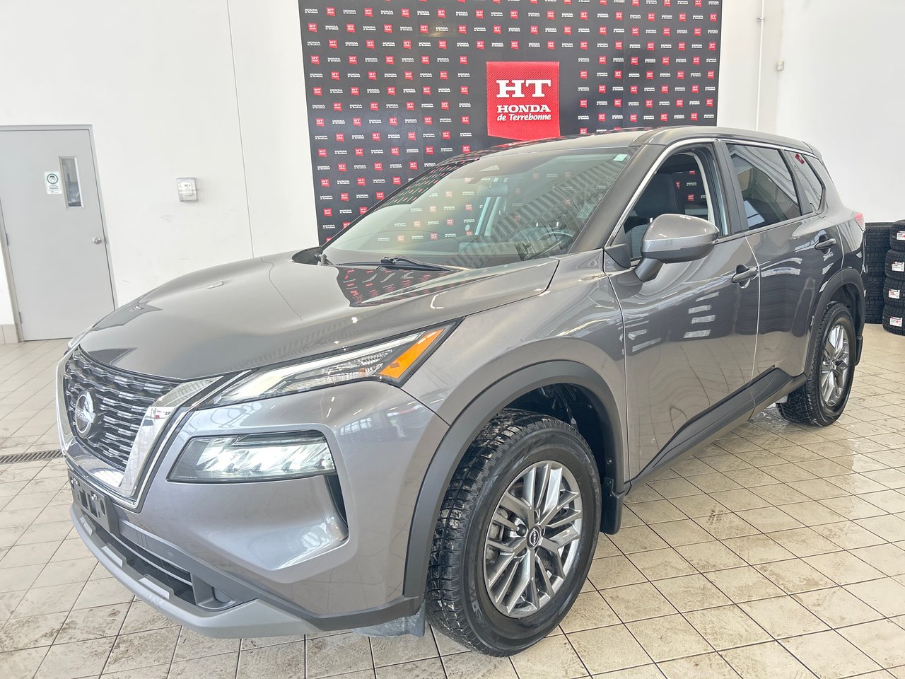 Nissan Rogue S 2022-0