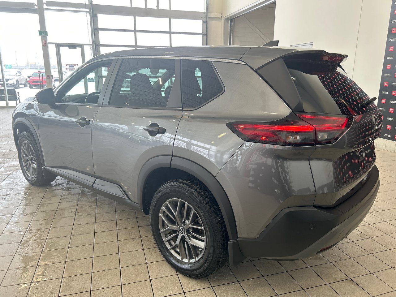 Nissan Rogue S 2022-7