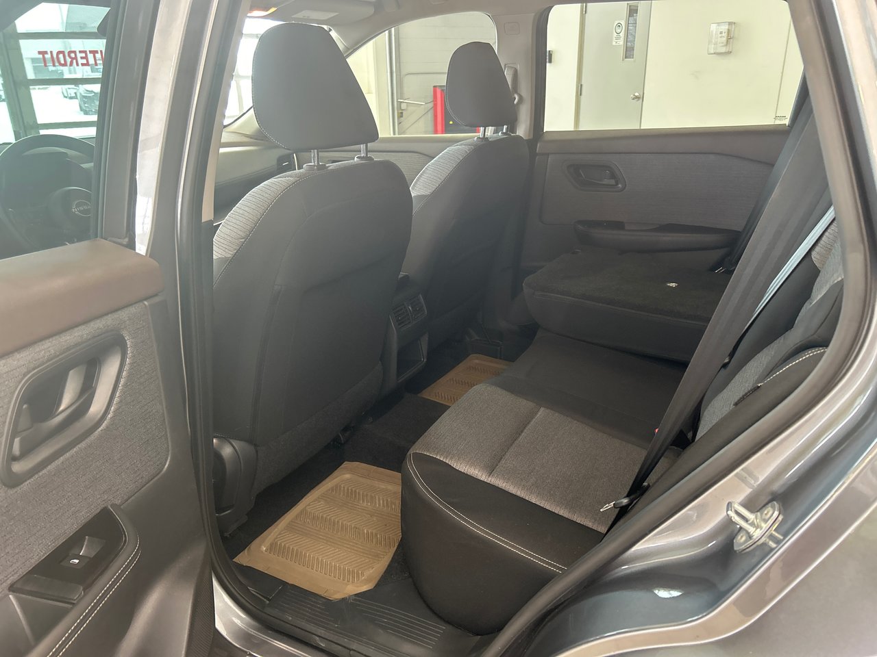 Nissan Rogue S 2022-8