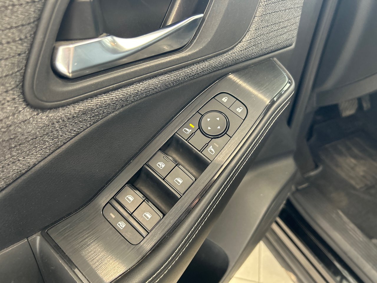 Nissan Rogue SV 2022-18