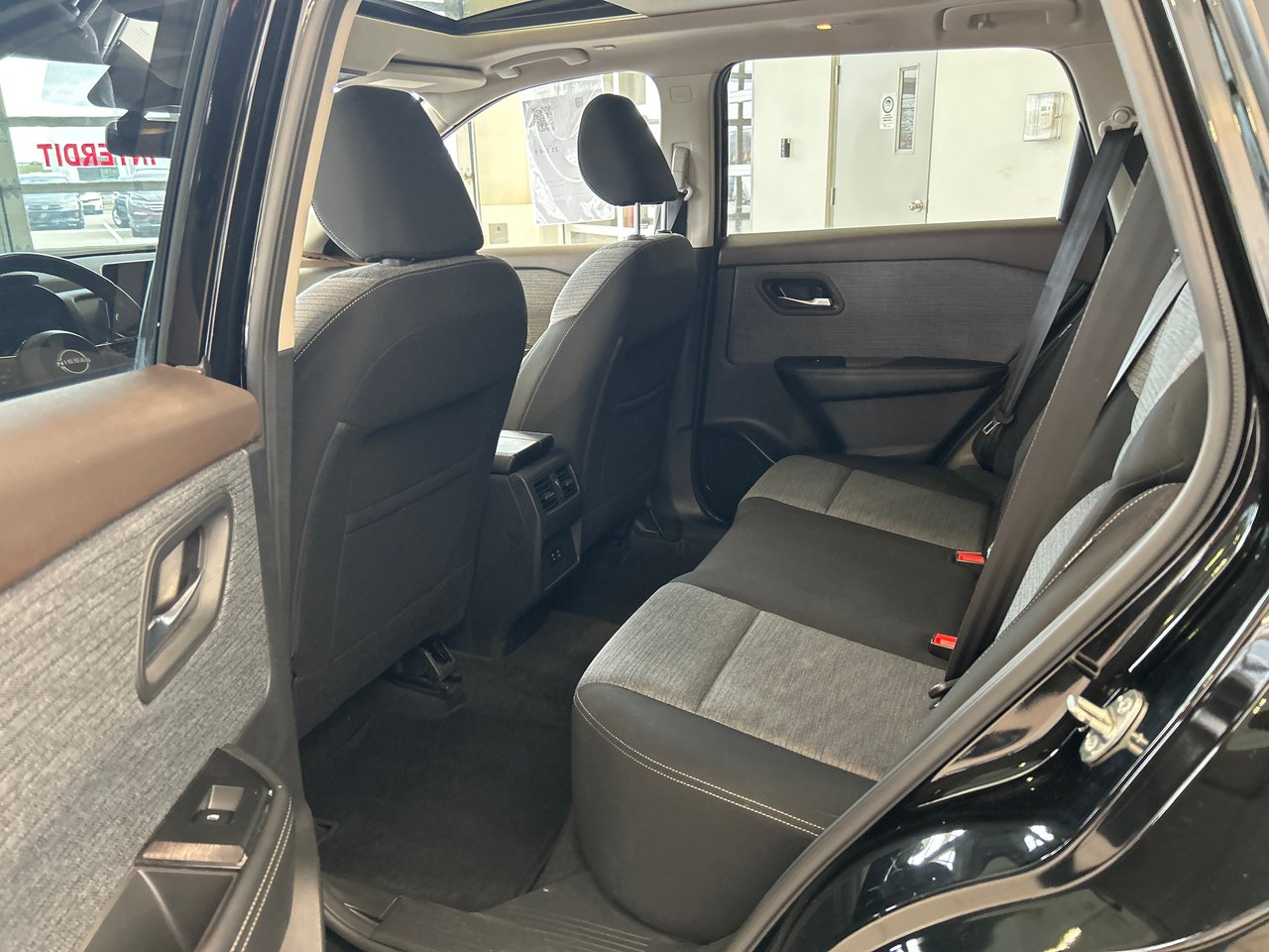 Nissan Rogue SV 2022-7
