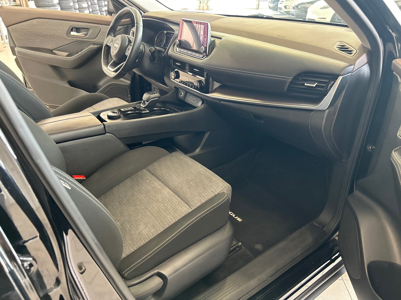 Nissan Rogue SV 2022-13