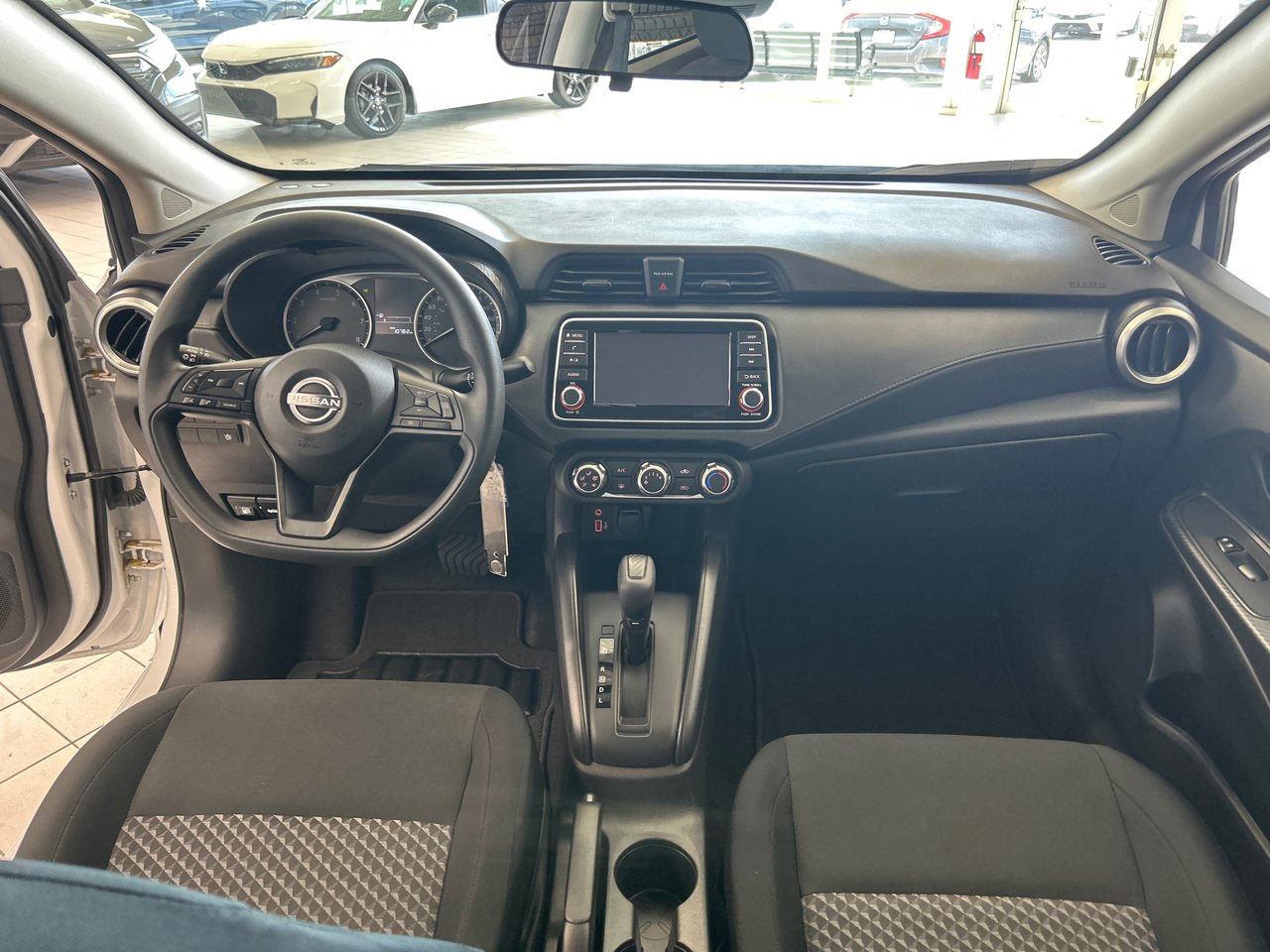 Nissan Versa S 2024-12
