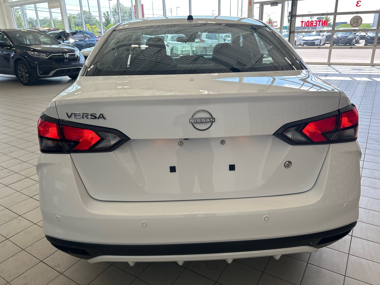 Nissan Versa S 2024-6