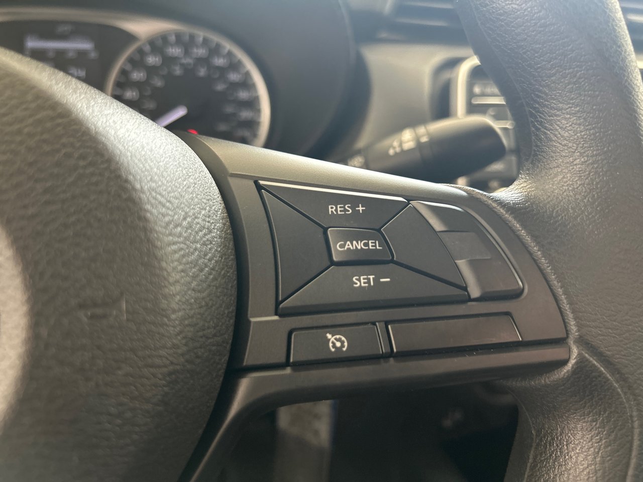 Nissan Versa S 2024-25