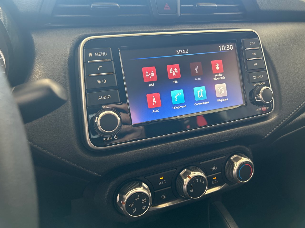 Nissan Versa S 2024-22