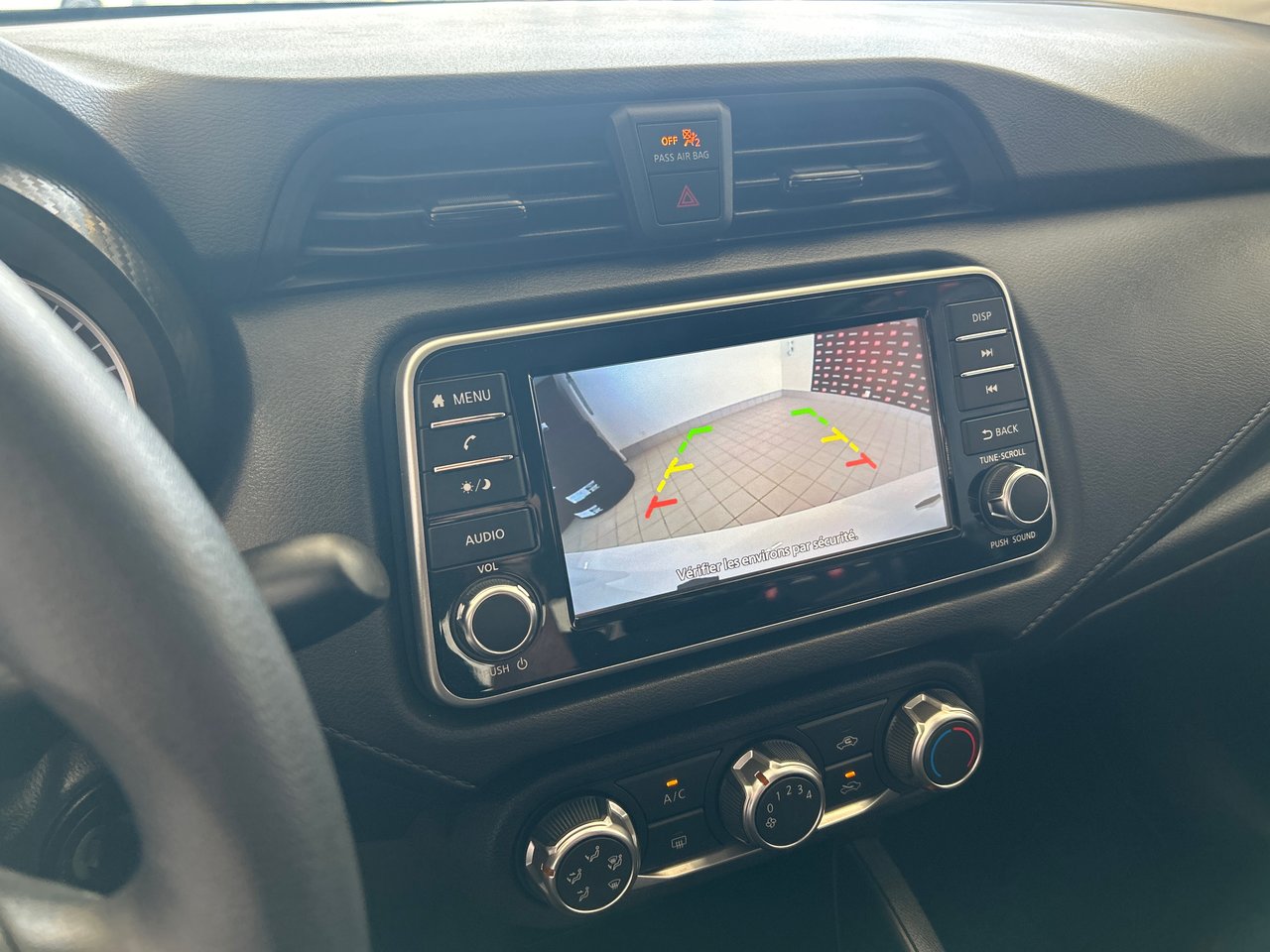 Nissan Versa S 2024-21